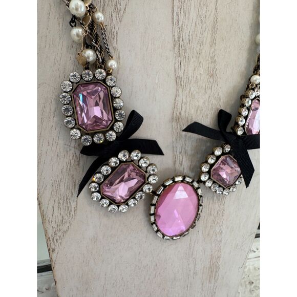 Rare!! Betsey Johnson Pink Rhinestone Crystal Pearl Bow Necklace PRETTY !!!! - Picture 2 of 6